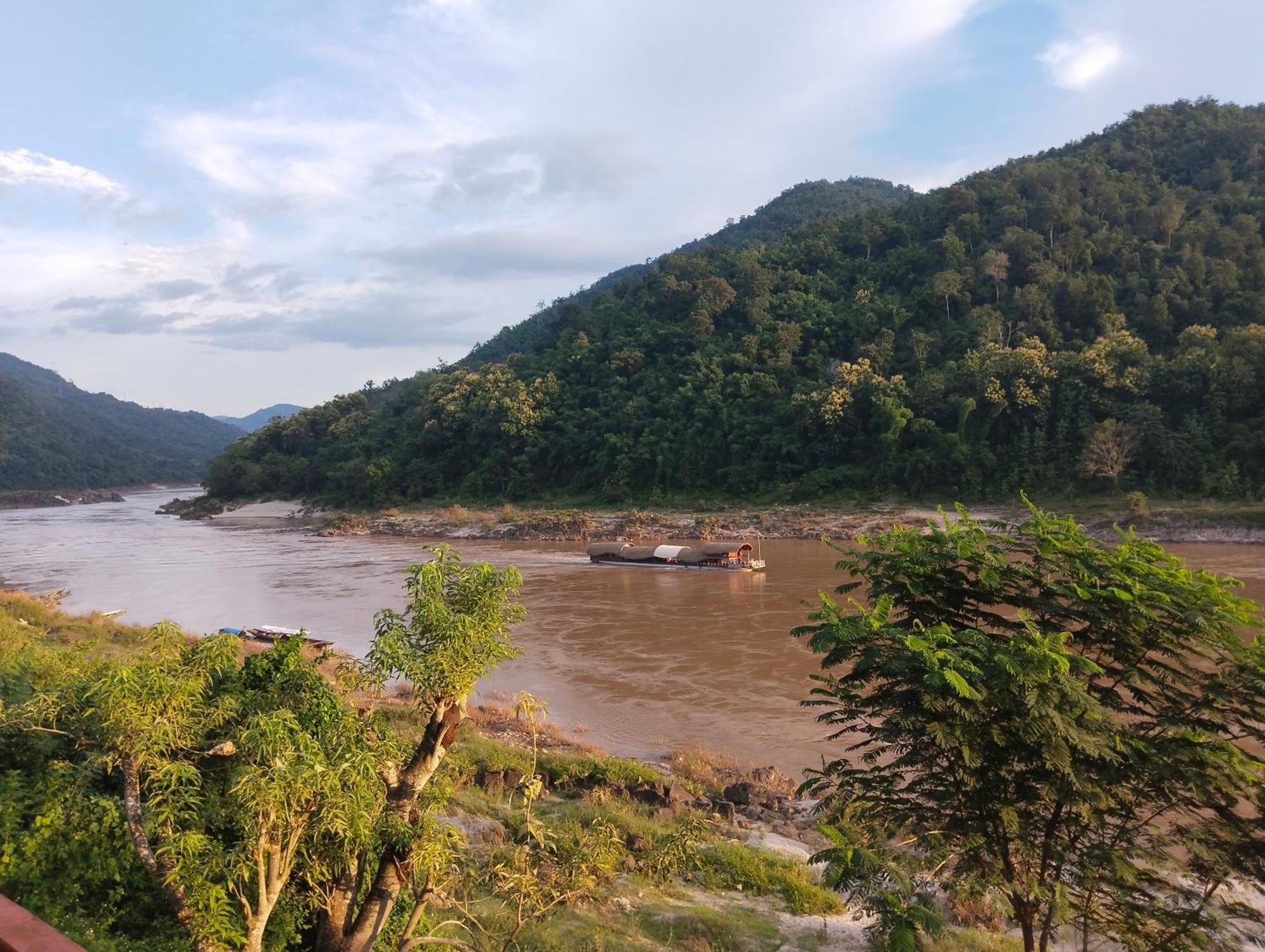 Dorm Riverside Leilighet Muang Pakbèng Eksteriør bilde